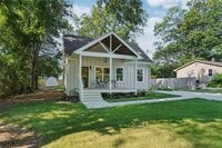 Building Photo - 1036 Dell Ave SE