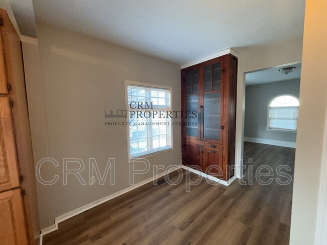 Building Photo - 409 W Morgan St