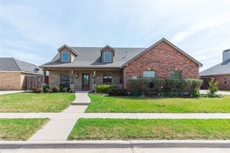 Building Photo - 609 Marlin Dr