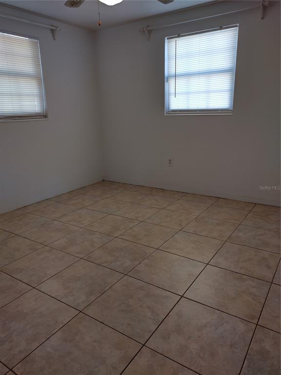 Building Photo - 2103 Hess Dr