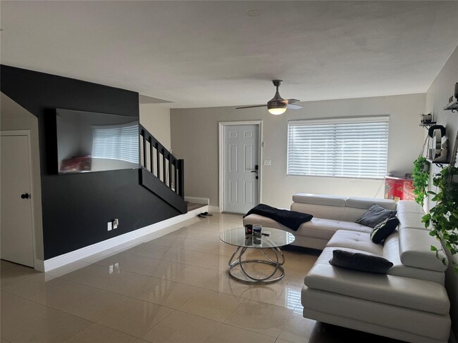 Building Photo - 6104 Channel Dr