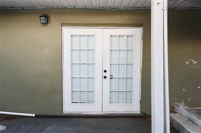 Building Photo - 16204 Tampa St