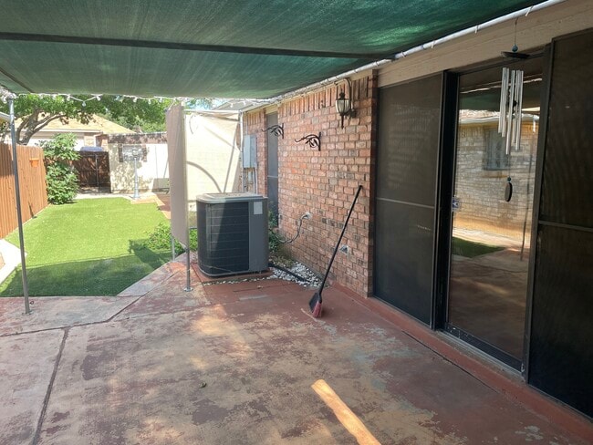 Building Photo - 4557 Shingle Oak Ln