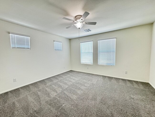 Building Photo - Cozy Newly Build 3 Bed & 2-1/2 Bath Townhome