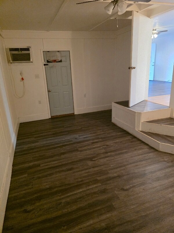 Building Photo - 411 Davis Ave