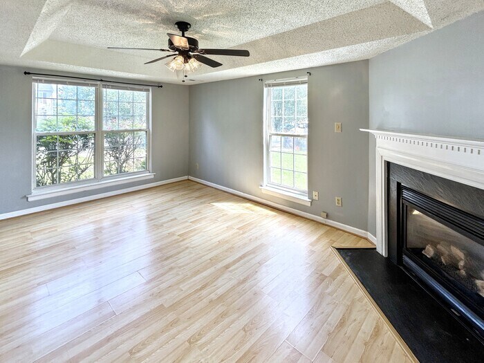 Building Photo - 6432 Goldenrod Ct