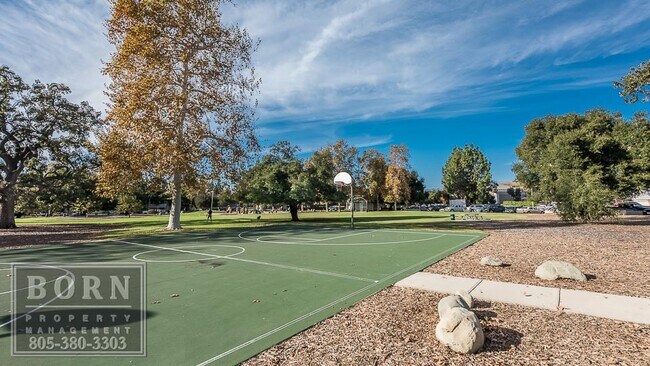 Building Photo - 2741 Los Robles Rd