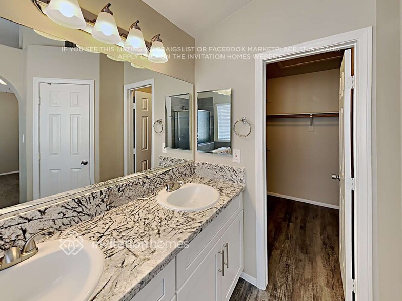 Building Photo - 5725 Pebble Rock Dr