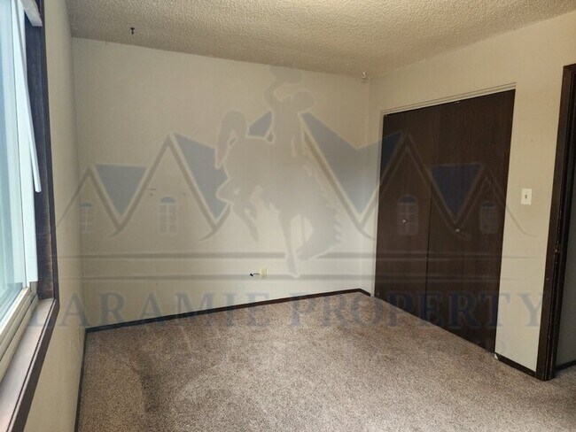 Building Photo - 871 N 8th St