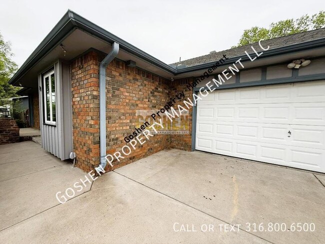 Building Photo - 131 Brazos Dr