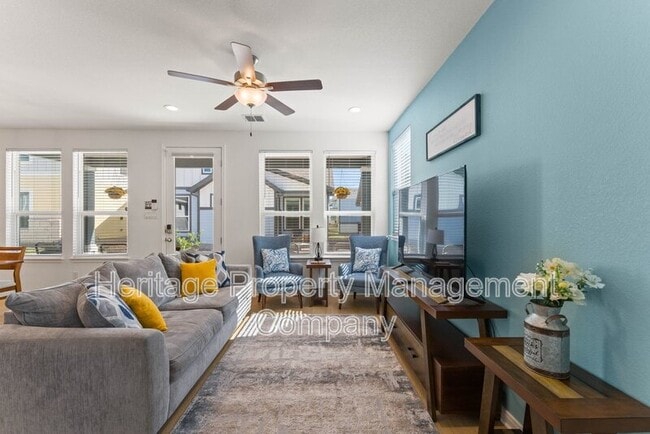 Building Photo - 2119 Hofstaat