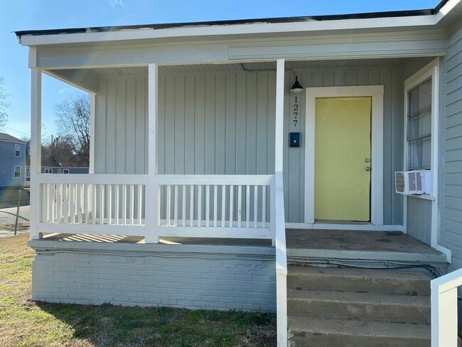 Building Photo - 1277 Estelle St