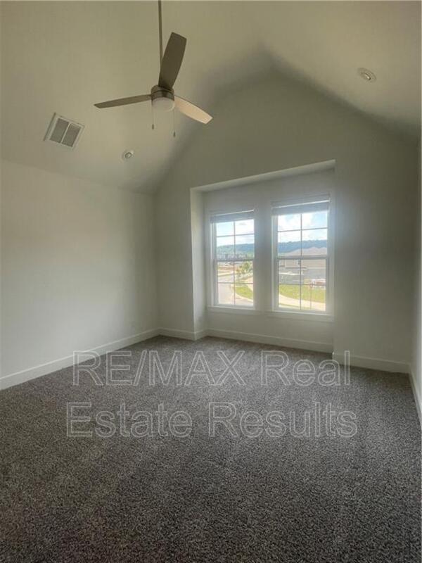 Building Photo - 4206 W Bronco Dr