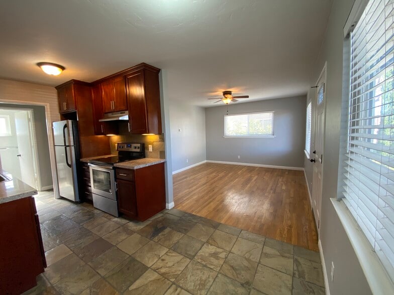 View of living room from kitchen area - 2540 Robinson Ave