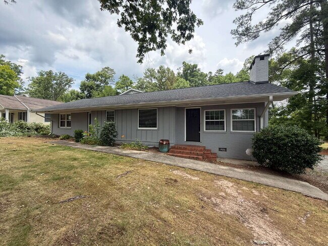 Building Photo - 3BR/2BA Durham Duplex | Utilities Included | Move-In Special: $500 Deposit | Near Duke