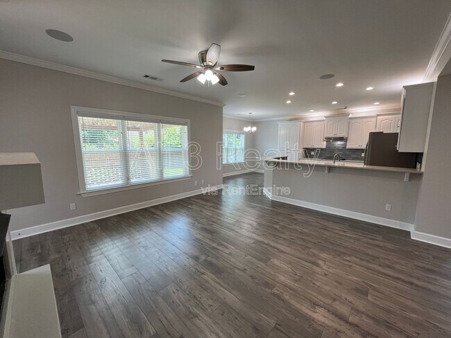 Building Photo - 1924 Wyngate Loop