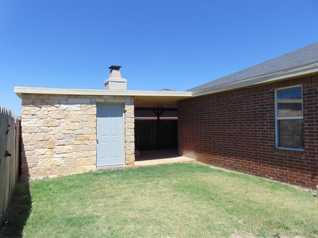 Building Photo - 2703 108th St