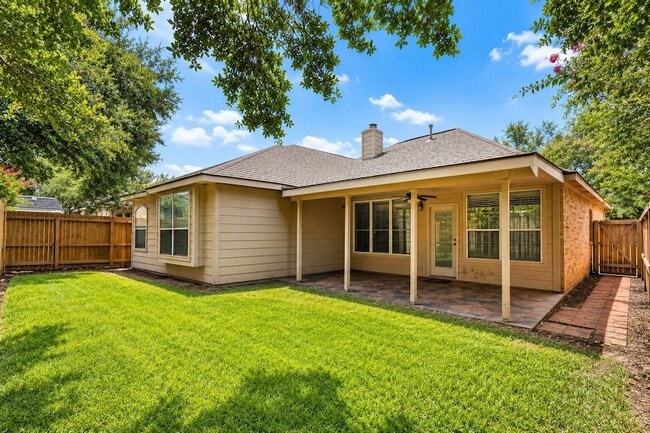 Building Photo - 20703 Whitevine Way