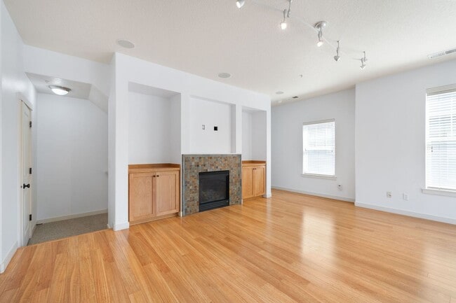 Building Photo - 648 NE Newstead Ln