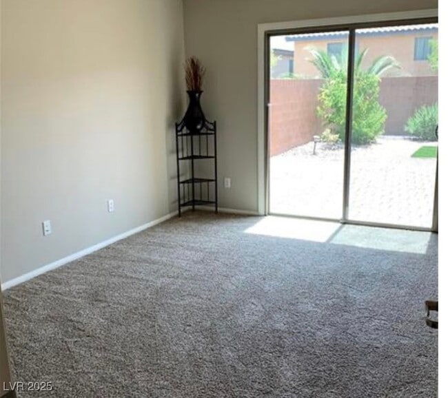 Building Photo - 7439 Calzado Dr