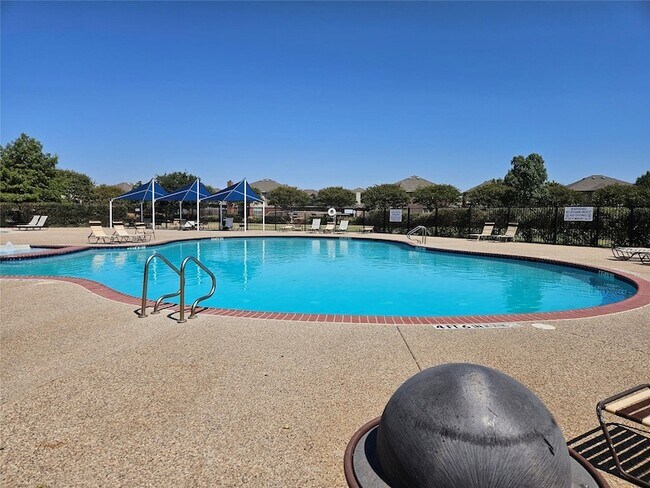 Building Photo - 5760 Fountain Flat Dr