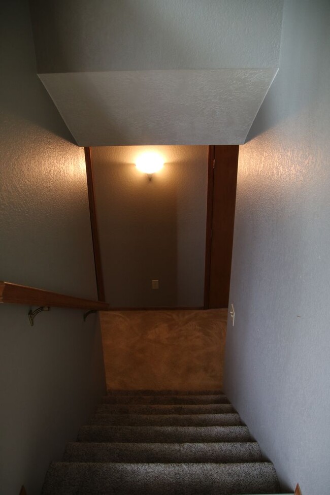 Building Photo - 5606 W 58th St