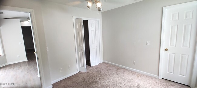 Building Photo - 52 Marsh Dr