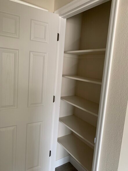 linen coset - 25 Sunflower Rd