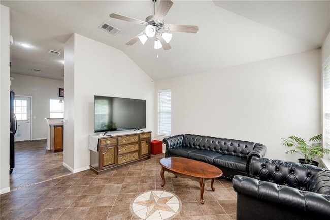 Building Photo - 2408 Elara Dr