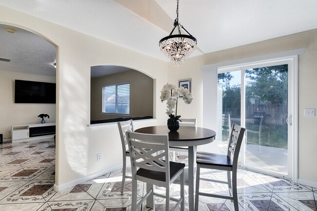 Building Photo - 14229 Shenandoah St