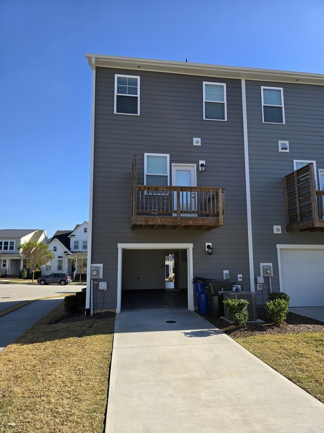 Building Photo - 6309 Truxton Ln