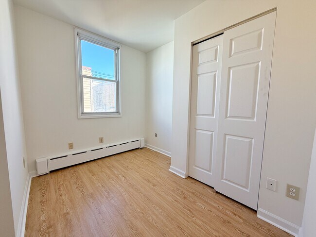 Building Photo - 2635 S Bouvier St