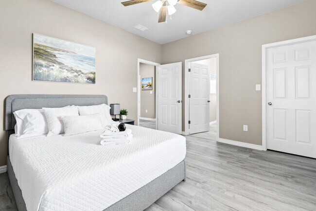 Building Photo - 13534 Perdido Key Dr