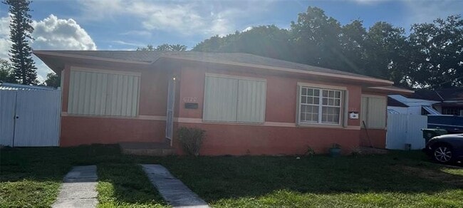 Building Photo - 6720 NW 5th Pl