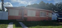 Building Photo - 6720 NW 5th Pl