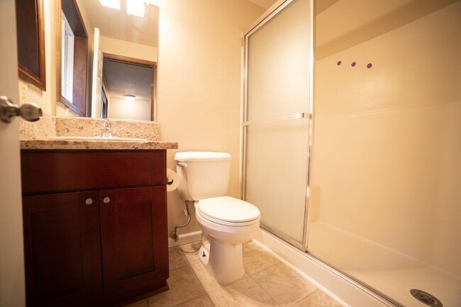 Building Photo - 3 Bedroom Home on Cul-De-Sac