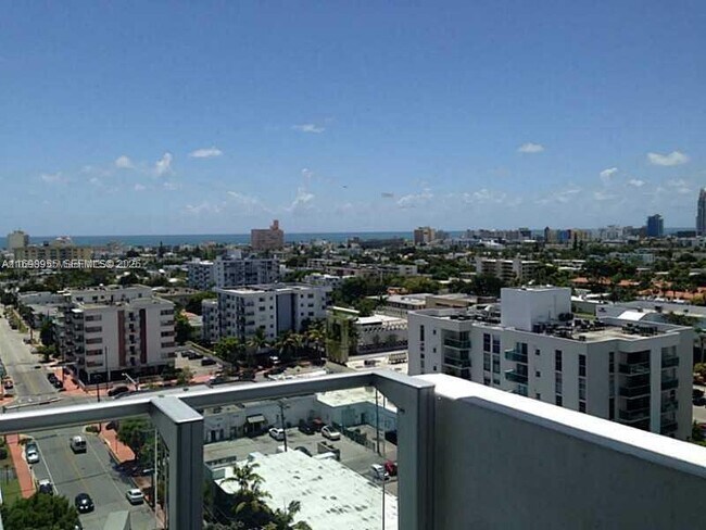 Building Photo - 1100 West Ave