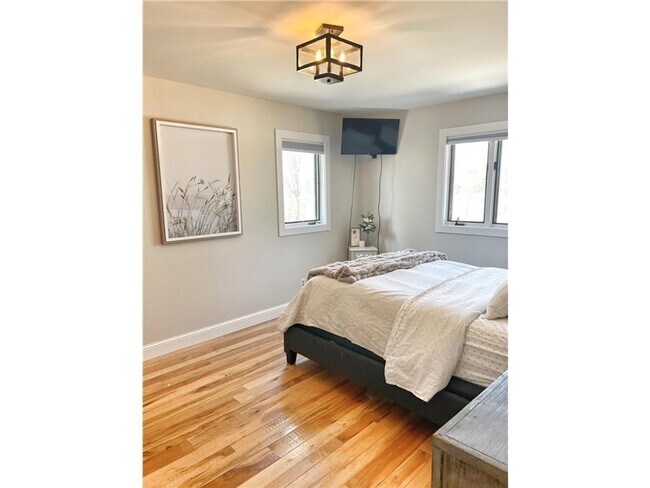 Building Photo - Remodeled 4 bedroom 2 bath 2 car Baxter Home