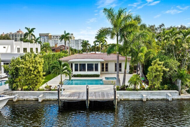 Building Photo - 2625 NE 12th St