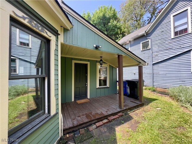 Building Photo - 3504 Whitman Ave