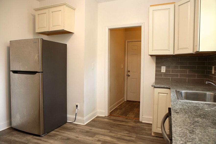 Building Photo - 1807 Walker Ave