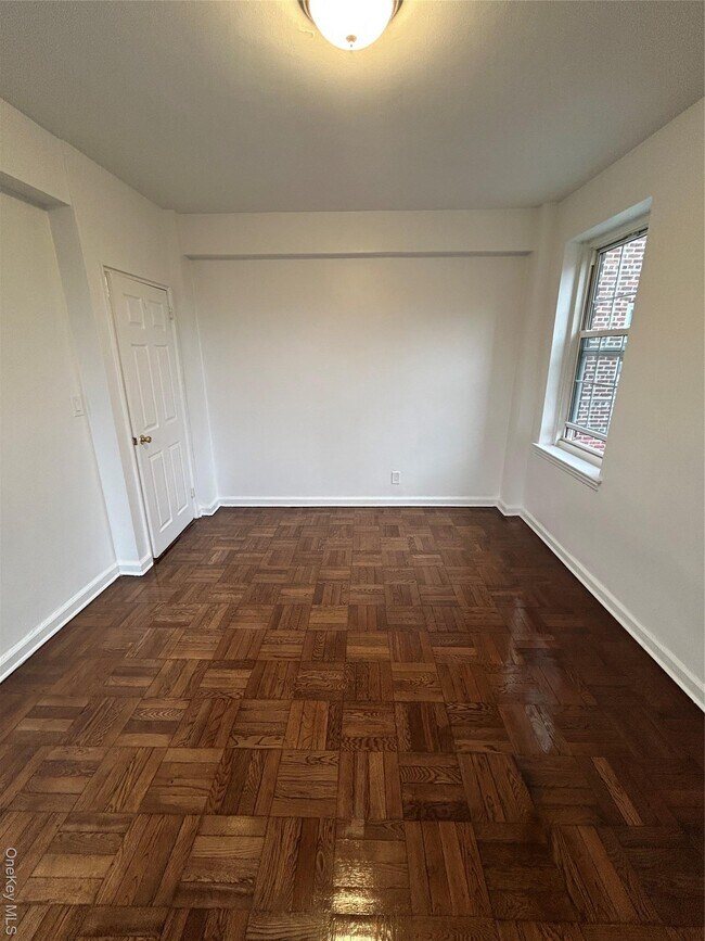 Building Photo - 230 Pelham Rd