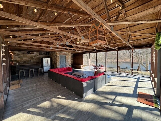 Screened in patio - 312 Lehigh Dr