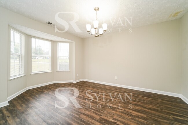 Building Photo - Your dream home is waiting for you. Hurry and Lease today!