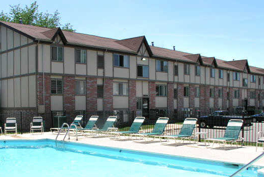 Building Photo - Pine Creek Apartments