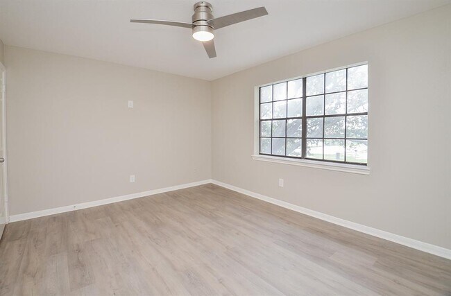 Building Photo - 5630 Fairdale Ln