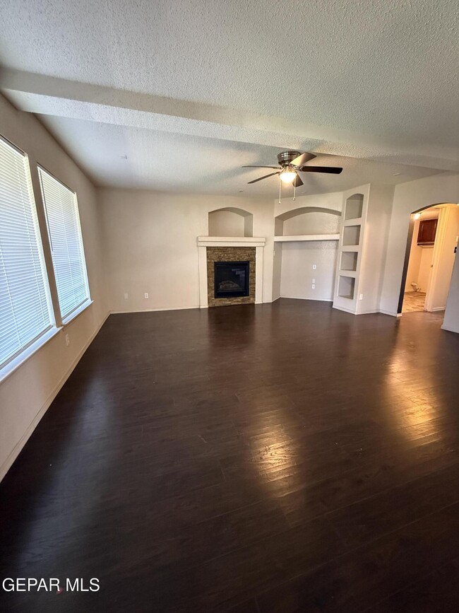 Building Photo - 12557 Paseo Lindo Dr