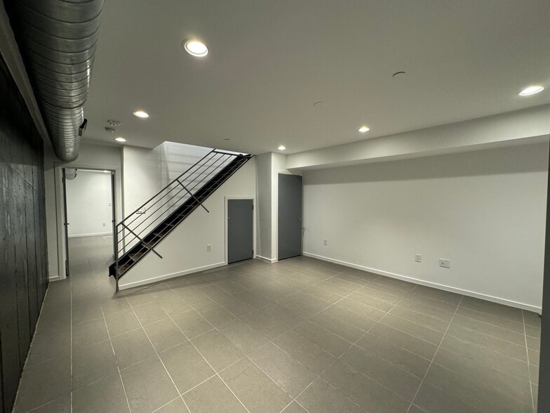 Building Photo - 1441 N 7th St