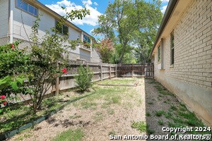 Building Photo - 9511 Bonny Bridge