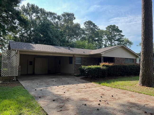 Primary Photo - 3BR in Southern Hills
